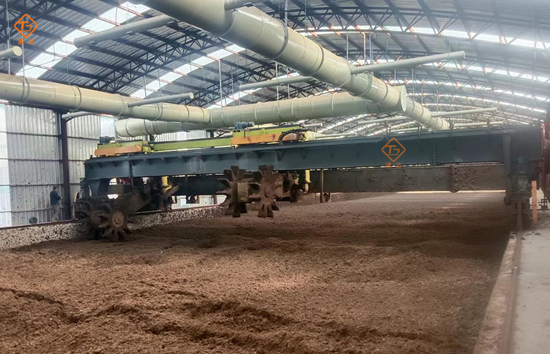 甘蔗渣發(fā)酵有機肥用哪款翻堆機好 甘蔗渣發(fā)酵有機肥用哪款翻堆機好